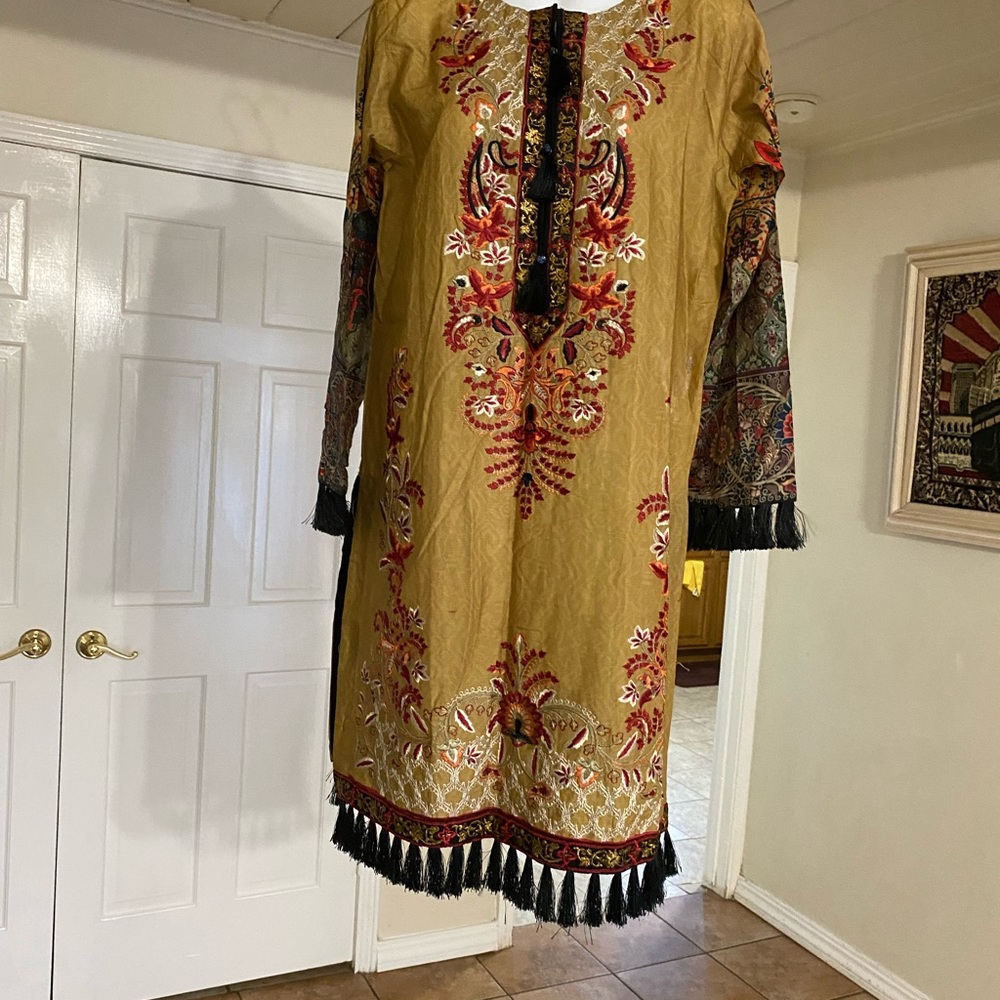 Pakistani Dresses new size medium